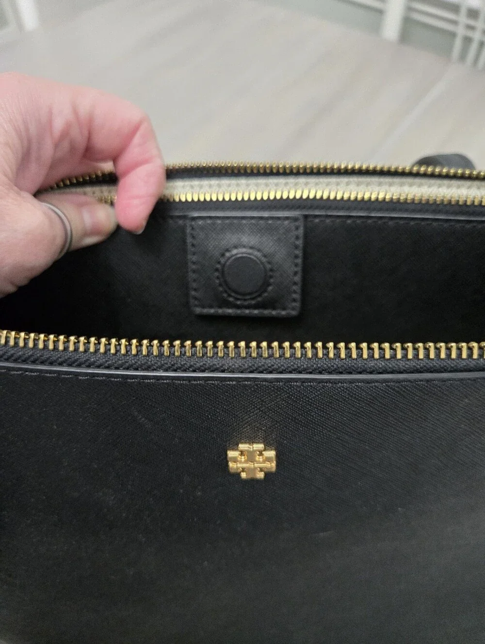 Tory Burch Emerson Black Leather Tote Gold Hardware Classic Work Bag